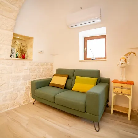 Trulli Bale بيت للعطل لوكوروتوندو